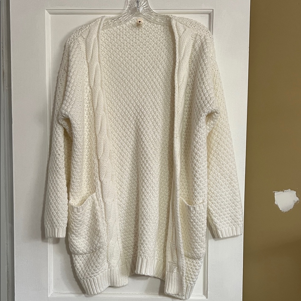 Elegant Cream Knit Cardigan
